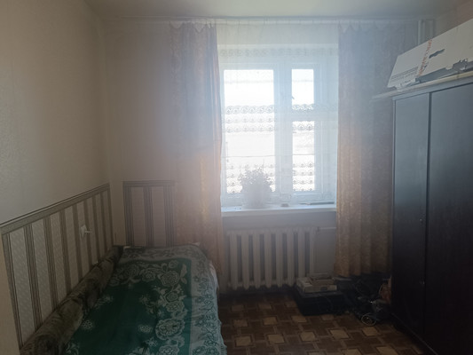 Продам трехкомнатную (3-комн.) квартиру, Туристов ул, 8к5, Симферополь г