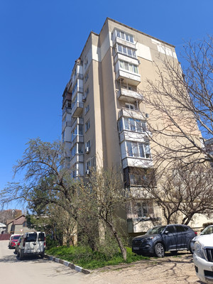 Продам трехкомнатную (3-комн.) квартиру, Туристов ул, 8к5, Симферополь г