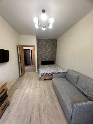 Продам однокомнатную (1-комн.) квартиру, Александра Суворова пр-кт, 15к10, Симферополь г