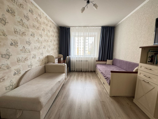 Продам двухкомнатную (2-комн.) квартиру, Дуки ул, 59/11, Брянск г