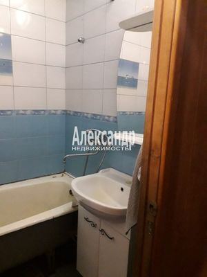 Продам двухкомнатную (2-комн.) квартиру, Солидарности пр-кт, 5, Санкт-Петербург г