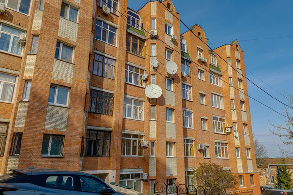 Продам трехкомнатную (3-комн.) квартиру, Володарского ул, 9А, Пенза г