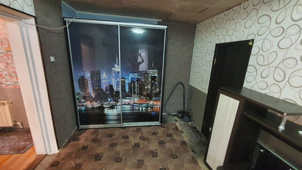 Продам трехкомнатную (3-комн.) квартиру, Сеченова ул, 37, Ялта г