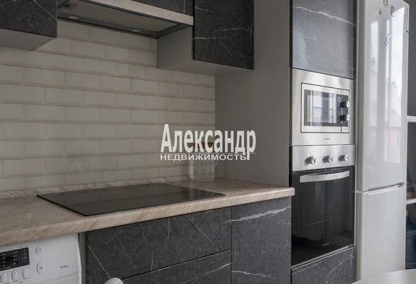 Продам двухкомнатную (2-комн.) квартиру, Английская ул, 8, Бугры п