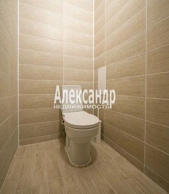Продам двухкомнатную (2-комн.) квартиру, Английская ул, 8, Бугры п
