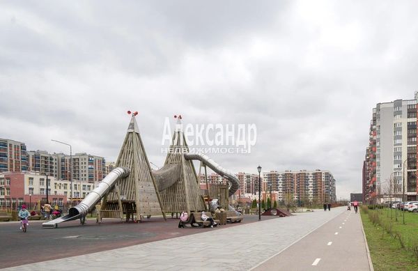 Продам двухкомнатную (2-комн.) квартиру, Английская ул, 8, Бугры п