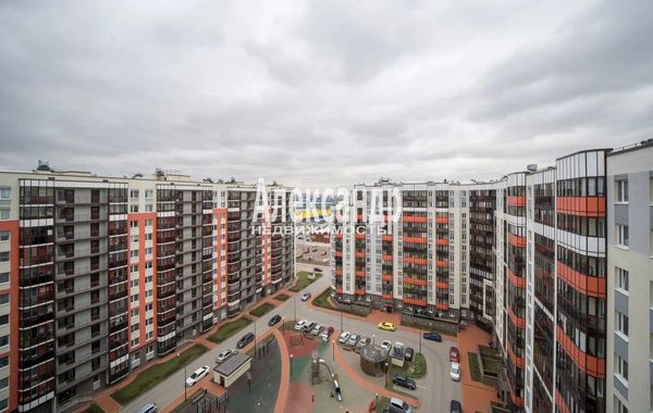 Продам двухкомнатную (2-комн.) квартиру, Английская ул, 8, Бугры п