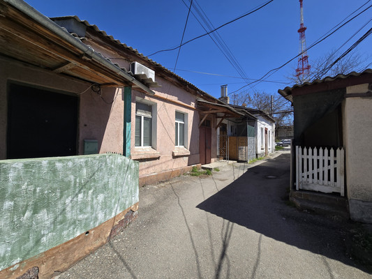 Продам двухкомнатную (2-комн.) квартиру, Телевизионный пер, 1, Симферополь г