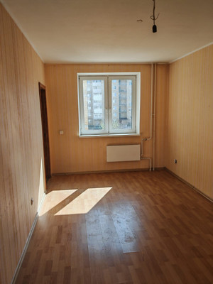 Продам трехкомнатную (3-комн.) квартиру, Гатчинское ш, 8к2, Красное Село г