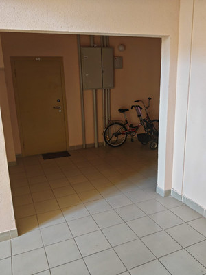 Продам трехкомнатную (3-комн.) квартиру, Гатчинское ш, 8к2, Красное Село г