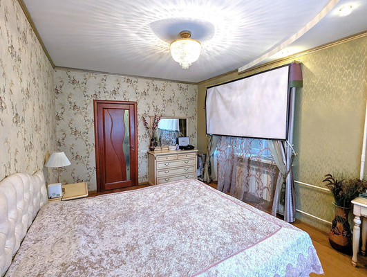 Продам двухкомнатную (2-комн.) квартиру, Родники мкр, 3, Знамя Октября п