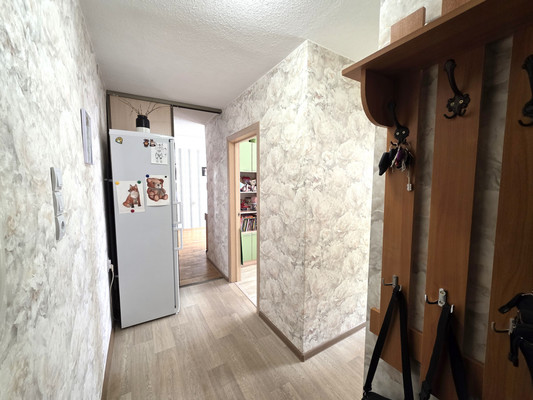 Продам двухкомнатную (2-комн.) квартиру, Ленина ул, 21, Костомукша г