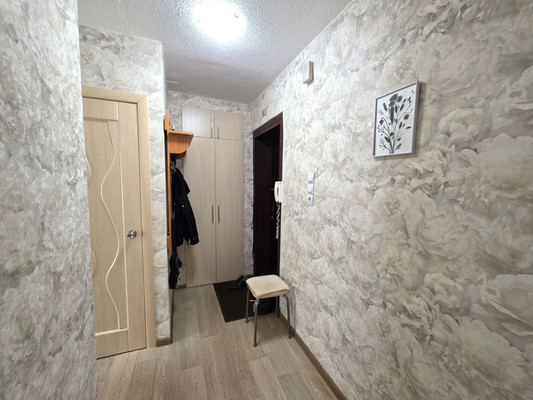Продам двухкомнатную (2-комн.) квартиру, Ленина ул, 21, Костомукша г