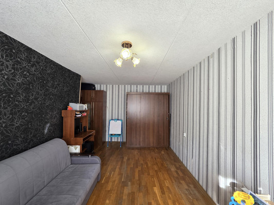 Продам двухкомнатную (2-комн.) квартиру, Ленина ул, 21, Костомукша г