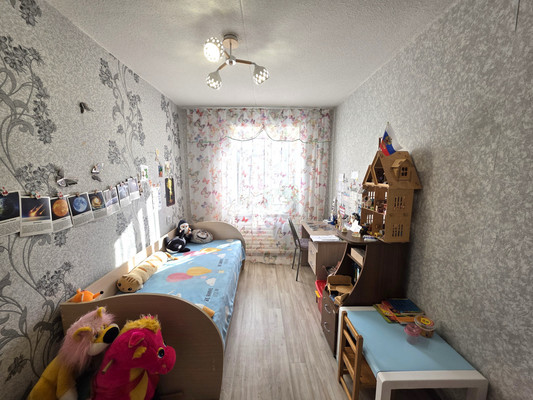 Продам двухкомнатную (2-комн.) квартиру, Ленина ул, 21, Костомукша г