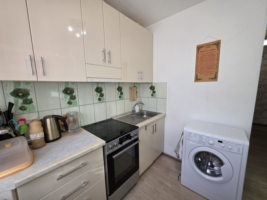 Продам двухкомнатную (2-комн.) квартиру, Ленина ул, 21, Костомукша г