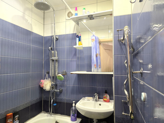Продам двухкомнатную (2-комн.) квартиру, Ленина ул, 21, Костомукша г