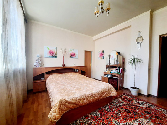 Продам трехкомнатную (3-комн.) квартиру, Советская ул, 128, Йошкар-Ола г