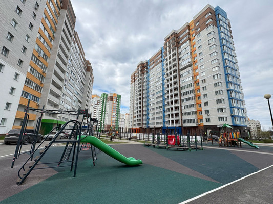 Продам двухкомнатную (2-комн.) квартиру, им. А.М.Рекункова ул, 4, Брянск г