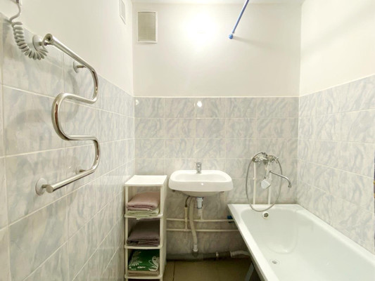 Продам трехкомнатную (3-комн.) квартиру, Сузюмова ул, 9, Пенза г