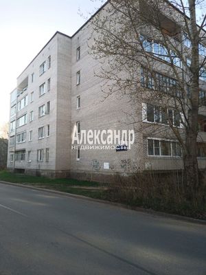 Продам комнату в 2-комн. квартире, Молодежная ул, 21, Сосновый Бор с