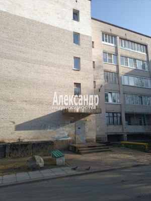 Продам комнату в 2-комн. квартире, Молодежная ул, 21, Сосновый Бор с