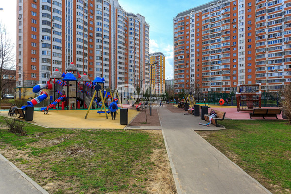 Продам однокомнатную (1-комн.) квартиру, Летчика Грицевца ул, 12, Внуковское п