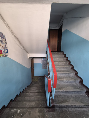 Продам двухкомнатную (2-комн.) квартиру, Сахалинская ул, 5, Южно-Сахалинск г