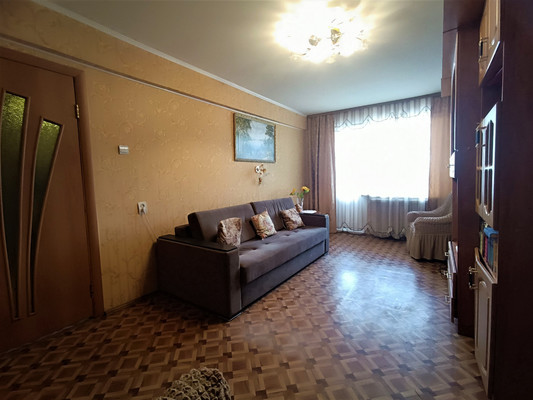Продам трехкомнатную (3-комн.) квартиру, Жуковская ул, 23, Брянск г