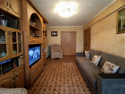 Продам трехкомнатную (3-комн.) квартиру, Жуковская ул, 23, Брянск г