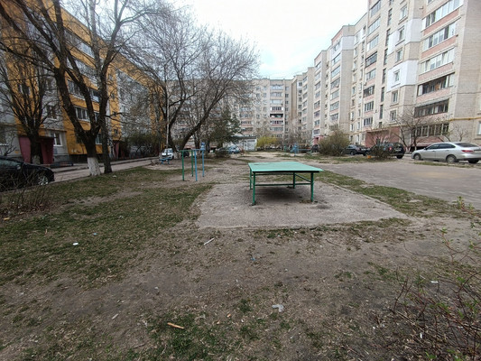 Продам трехкомнатную (3-комн.) квартиру, Жуковская ул, 23, Брянск г