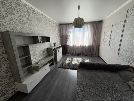 Продам двухкомнатную (2-комн.) , им. Валерия Гассия ул, 4/7к1, Краснодар г