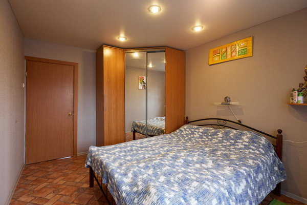 Продам трехкомнатную (3-комн.) квартиру, Кольский пр-кт, 107, Мурманск г