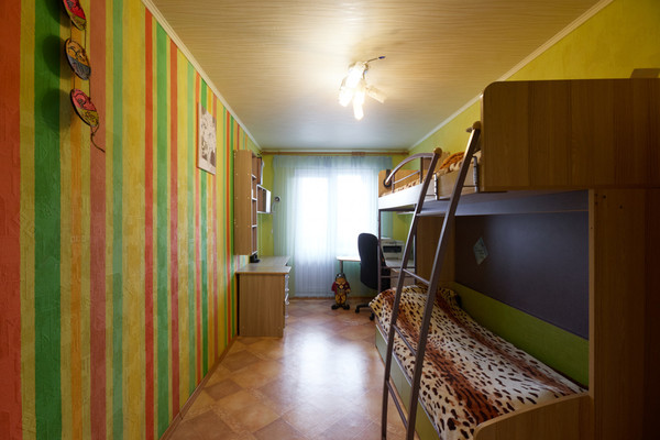 Продам трехкомнатную (3-комн.) квартиру, Кольский пр-кт, 107, Мурманск г