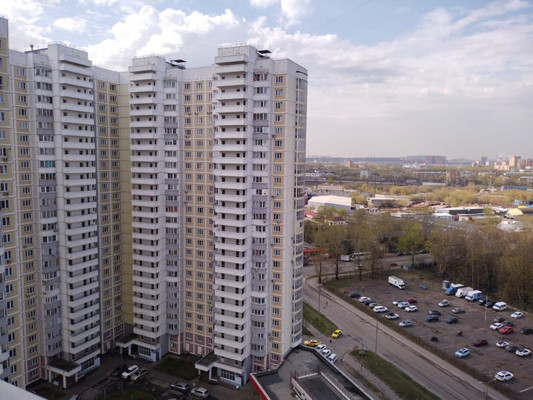 Продам трехкомнатную (3-комн.) квартиру, Преображенская ул, 13, Люберцы г