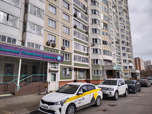 Продам трехкомнатную (3-комн.) квартиру, Преображенская ул, 13, Люберцы г