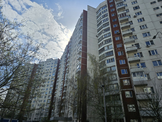 Продам трехкомнатную (3-комн.) квартиру, Крылатские Холмы ул, 30к4, Москва г
