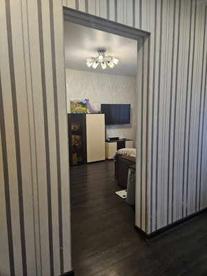Продам однокомнатную (1-комн.) квартиру, Осенний б-р, 18к2, Москва г
