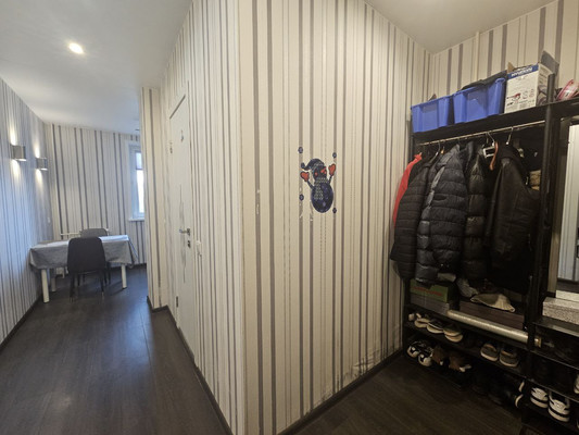 Продам однокомнатную (1-комн.) квартиру, Осенний б-р, 18к2, Москва г