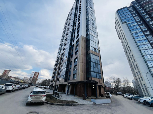 Продам трехкомнатную (3-комн.) квартиру, Строителей ул, 37а, Пермь г