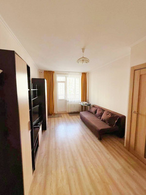 Продам однокомнатную (1-комн.) квартиру, Петровский б-р, 14к1, Мурино п