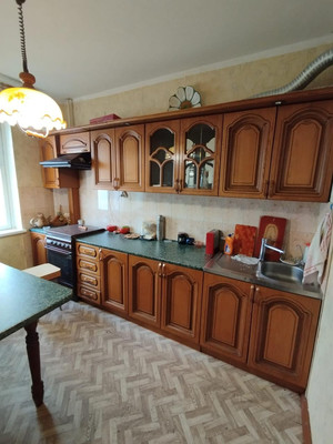 Продам трехкомнатную (3-комн.) квартиру, Гагарина ул, 9, Волгодонск г