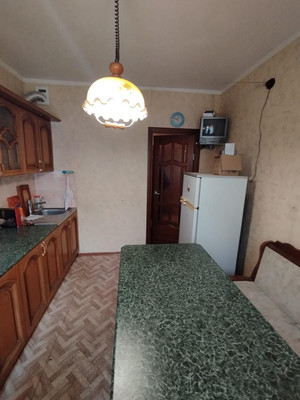 Продам трехкомнатную (3-комн.) квартиру, Гагарина ул, 9, Волгодонск г