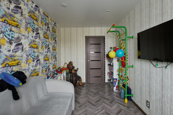 Продам трехкомнатную (3-комн.) квартиру, Адмирала флота Лобова ул, 9, Мурманск г