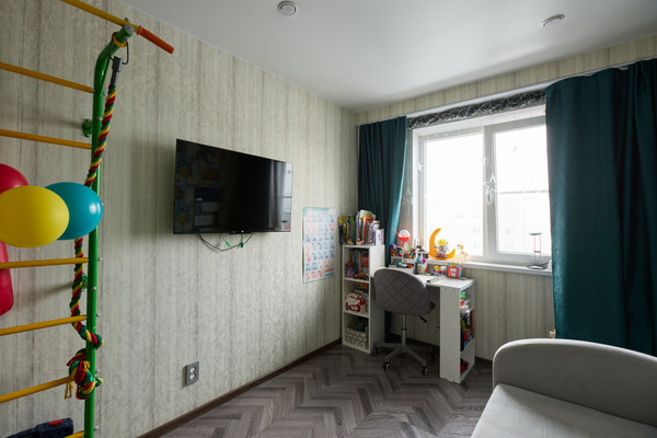 Продам трехкомнатную (3-комн.) квартиру, Адмирала флота Лобова ул, 9, Мурманск г