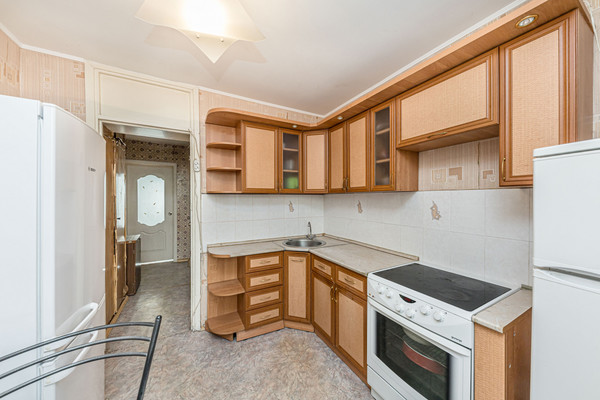 Продам двухкомнатную (2-комн.) квартиру, Курчатова ул, 3, Челябинск г