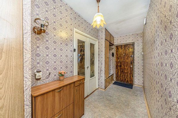 Продам двухкомнатную (2-комн.) квартиру, Курчатова ул, 3, Челябинск г
