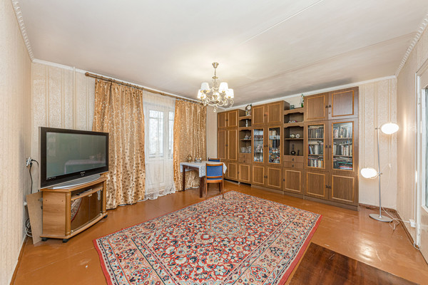 Продам двухкомнатную (2-комн.) квартиру, Курчатова ул, 3, Челябинск г
