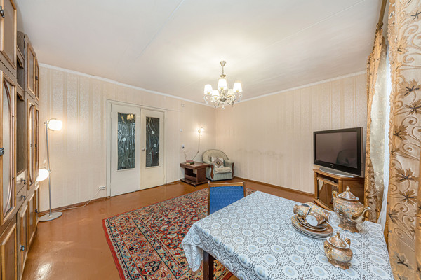 Продам двухкомнатную (2-комн.) квартиру, Курчатова ул, 3, Челябинск г