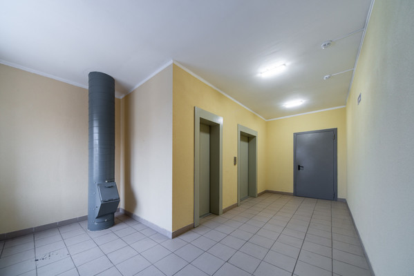 Продам двухкомнатную (2-комн.) квартиру, Тепличный (Подрезково мкр.) проезд, 6, Химки г